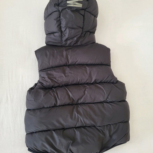 Zara sleeveless jacket for 6-9 months baby