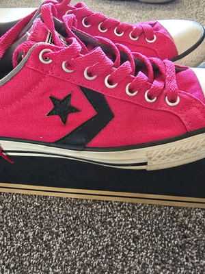 Converse sneakers size 37 like new, fuchsia with black