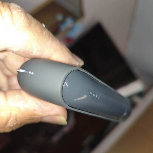 IQOS Iluma Mid Kit Azure like new