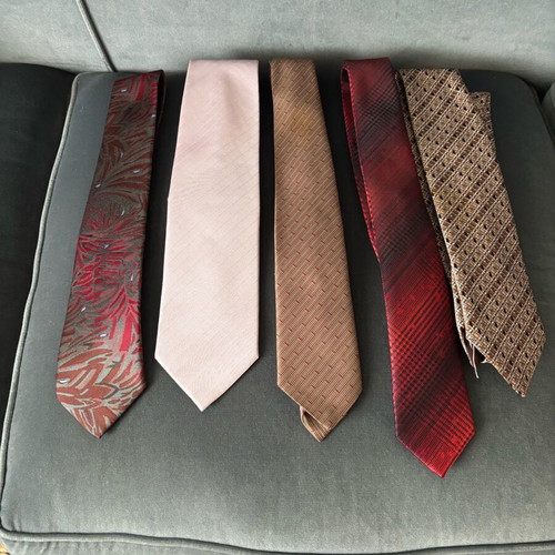 Silk ties like new, set of 5 in various colors