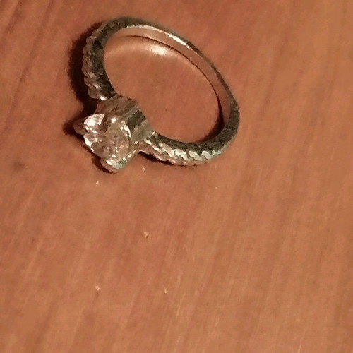 Solitaire ring up to 17mm in like new condition, silver