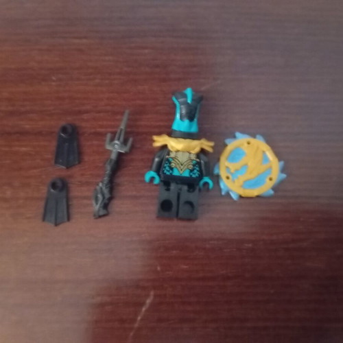 Lego Ninjago 71750 like new, missing Lloyd figure, includes instructions