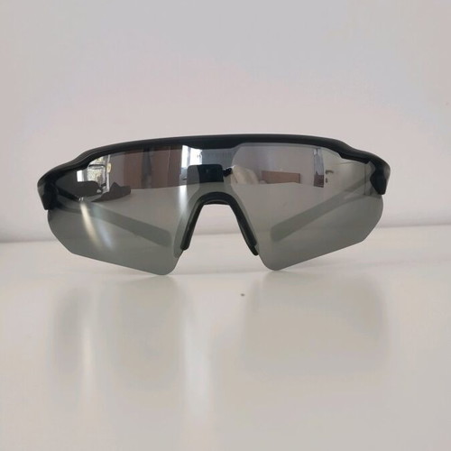 Hystride sunglasses like new, sports black frame with mirrored lenses