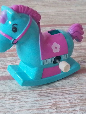 Wind-up horse figure used with movement 9x7 cm