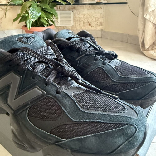 New Balance 9060 sneakers, size 44.5, black