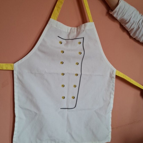 Children's cooking aprons like new, set of 2
