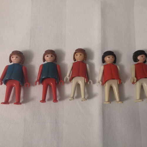 Playmobil 5 female figures used, Lyra pack (Geobra)