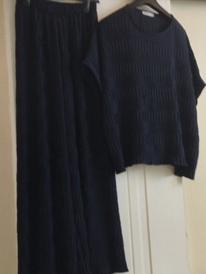 Pleated set used, dark blue, plus size