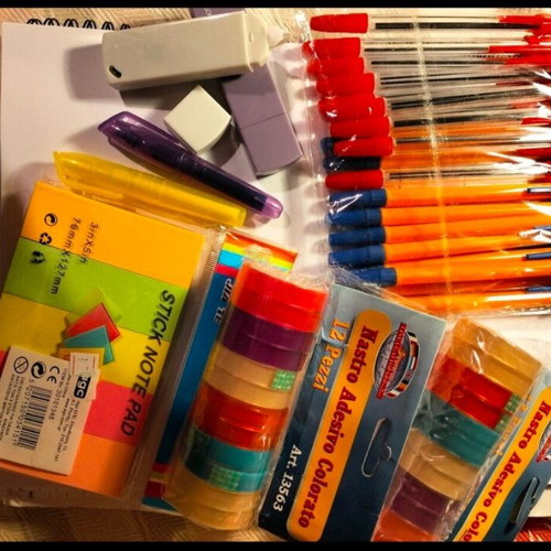 Stationery set like new with pens, highlighters, tape correct and color notes