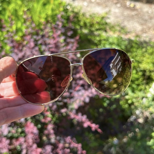 Liz Claiborne NYC Vintage Aviator Sunglasses Y2K 90s Gold