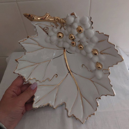 Decorative bowl handmade from Italian porcelain in grape leaf shape new