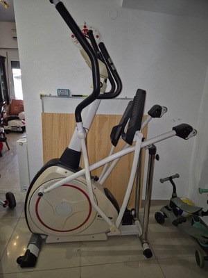 Kettler Skylon 1 elliptical trainer like new