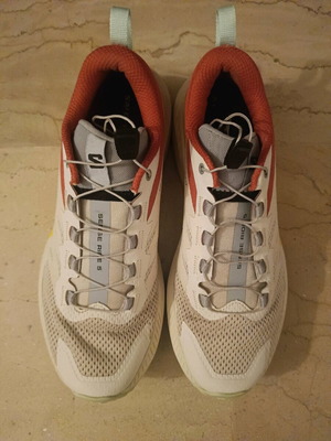 Salomon trail running shoes like new, white and yellow