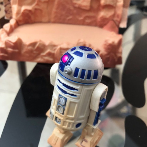 Star Wars R2-D2 Talking Figure 3.3/4 Inches used with Diorama and Magnet