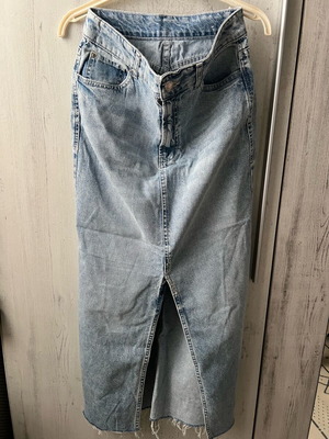 Bershka skirt blue like new, size S 36 8