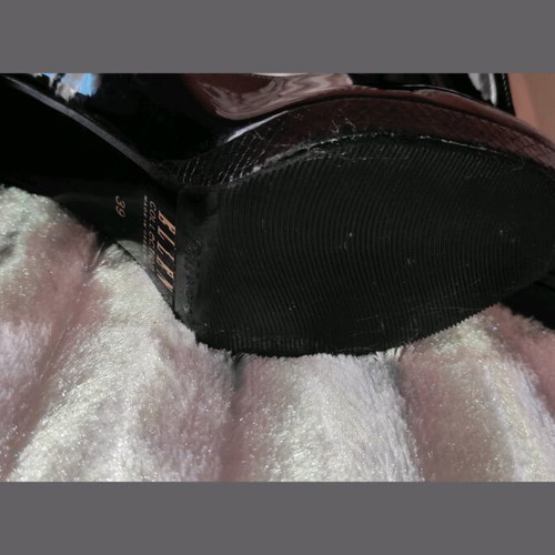 Offer 12€! ELLEN black patent pumps!