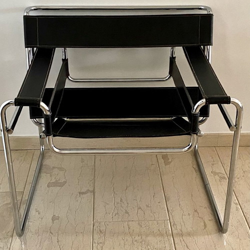 Wassily armchair black, like new