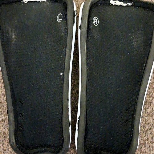 Pro Touch football shin guards used, 3D, comfortable fit