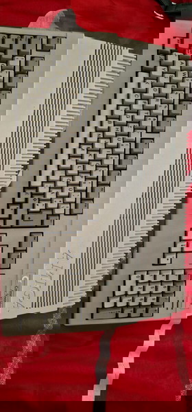 COMMODORE AMIGA 500 PLUS