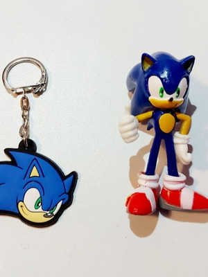 Φιγούρα και μπρελόκ Sonic πακέτο
