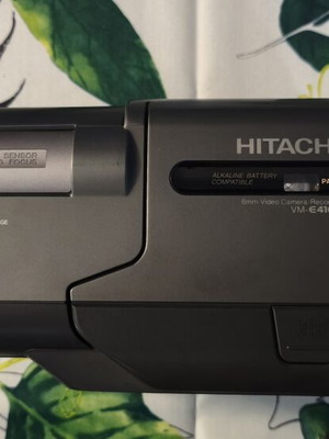 Hitachi VM-E410E vintage βιντεοκάμερα μεταχειρισμένη με αξεσουάρ