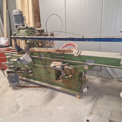 Planing machine used, debarker