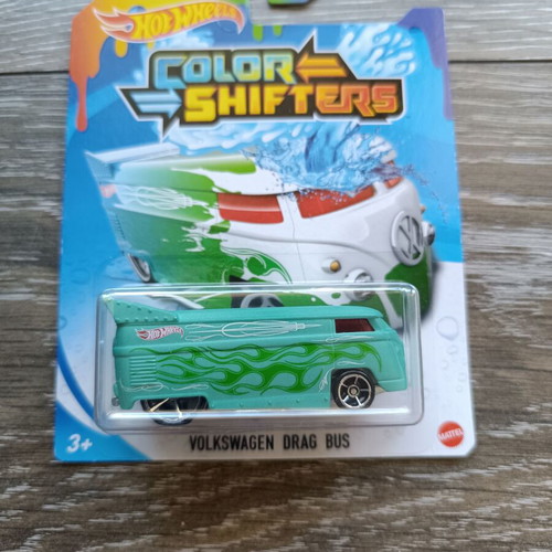 Hot Wheels Volkswagen Drag Bus BHR40 Color Shifters new (2014)