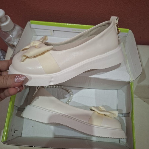 Children's shoes new, size 34