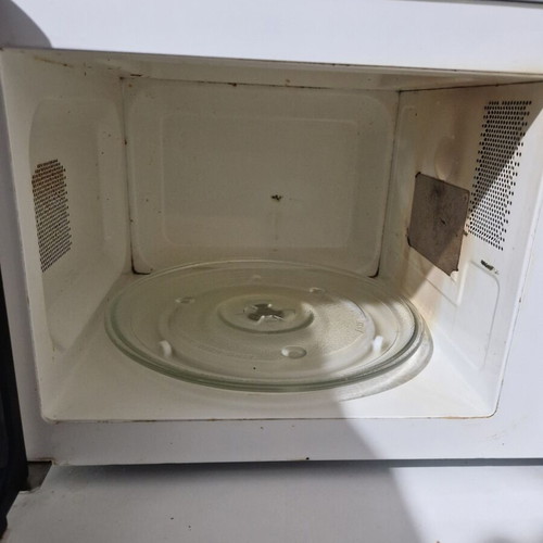 Bluesky microwave oven used, not heating