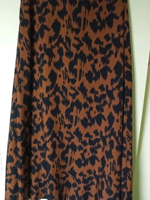 Maxi long skirt like new, size L