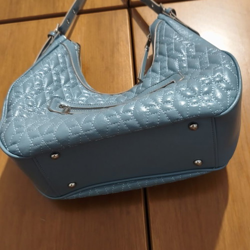 Doca blue leather shoulder bag, light blue
