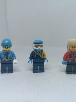 Lego set 3 mountaineer figures like new