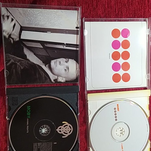 Moby 8 CD set like new, electronic genre
