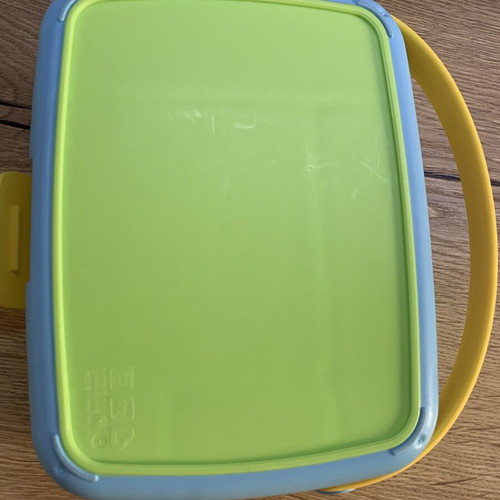 Munchkin Lunch Box green/blue like new with compartments