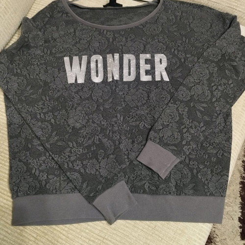 Jennifer blouse like new, gray silver, size S