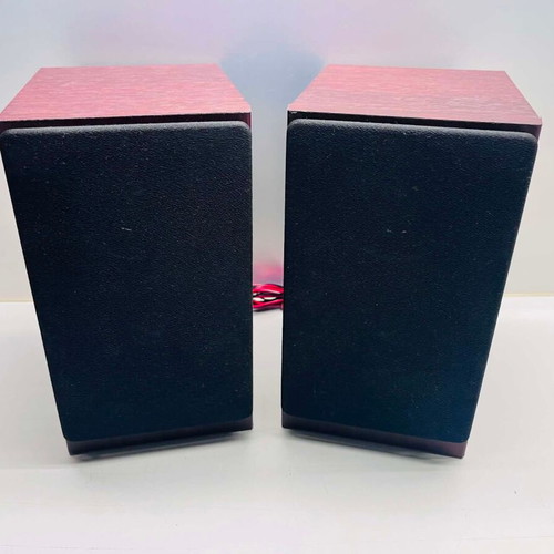 Sharp CP-UH2000H speakers like new, 20W/40W, 4 Ohms, wooden finish