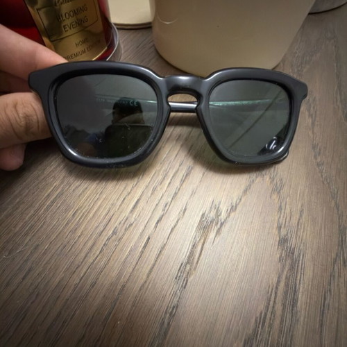 Moncler sunglasses used, black in very good condition
