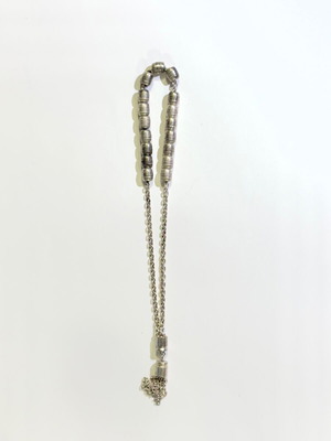 Metal worry beads used with chain minimal design