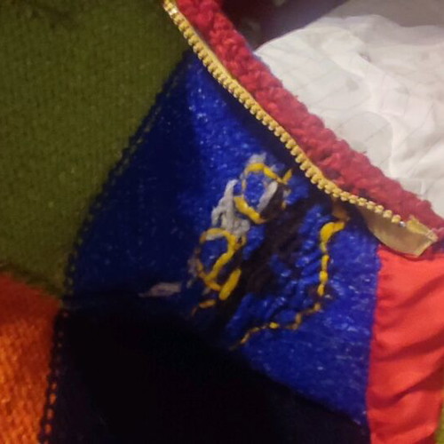 Hand knitted wool sweater with zipper and car decoration, new, for 3-year-old child