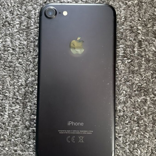 iPhone 7 32GB black, like new condition