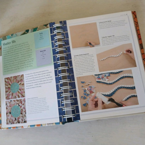 Mosaic Artist's Technique Bible like new, English