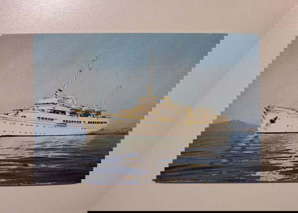 Καρτ ποστάλ με πλοίο "ΔΗΛΟΣ - NOMIKOS LINES PIRAEUS DELOS", έγχρωμο.