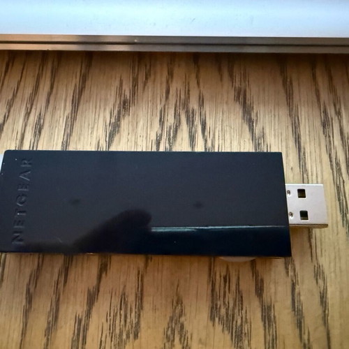 Netgear WNDA4100-100NAS 802.11a/b/g/n USB Type-A Wi-Fi adapter used
