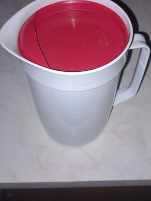 Pitcher like new with lid