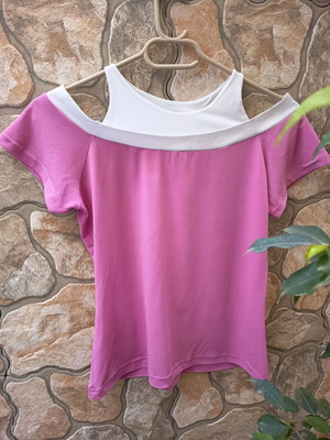 2-in-1-tee medium like new, elastic cool fabric
