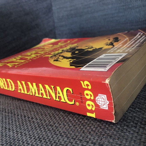 The World Almanac and Book of Facts 1995 used, English