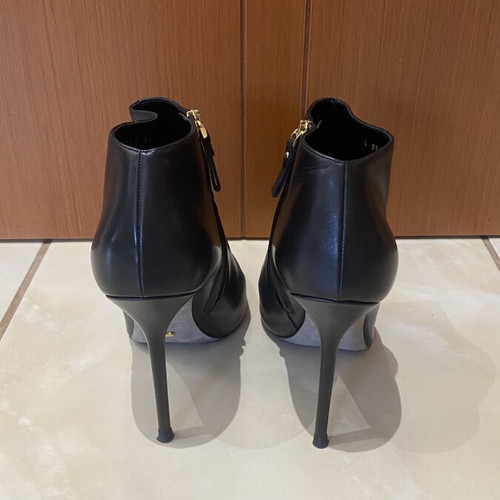 Sergio Rossi black ankle boots like new, size 40, high heel