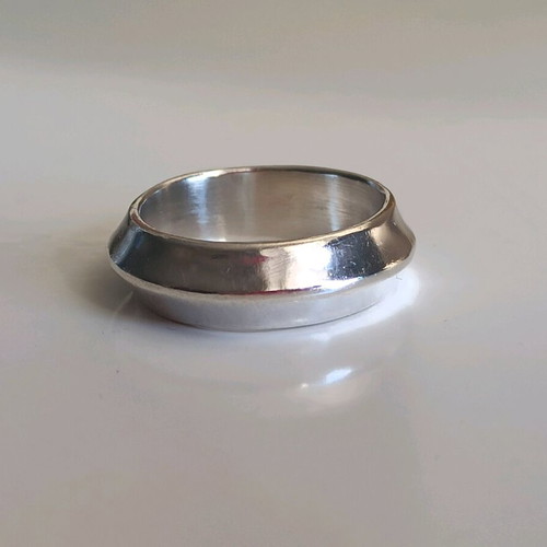 Silver 925 ring like new, minimal unisex design