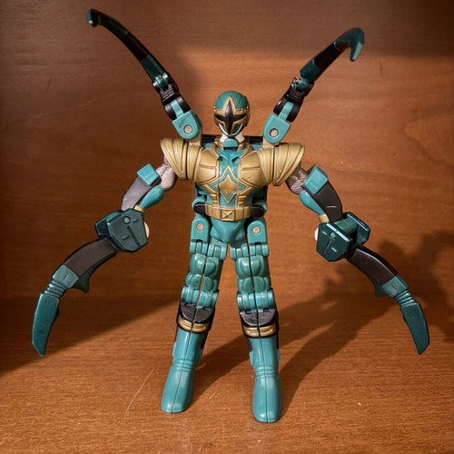 Power Rangers Mystic Force Green Mystic Ranger Transforming Action Figure, Bandai 2002