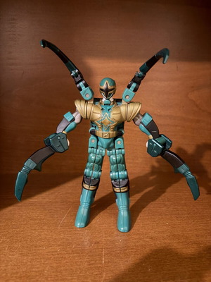 Power Rangers Mystic Force Green Mystic Ranger Transforming Action Figure, Bandai 2002